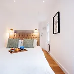 The Lillie Road Residence