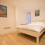 Luxury 2 Bed/Bath Apartment Next To Hyde Park