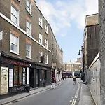 White Horse Street Apartment