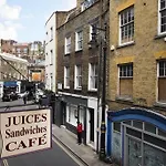 White Horse Street Apartment