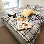 Hannah Apartments