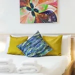 Club Living - Hyde Park & Paddington Apartments