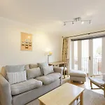 Cozy Apartment With Parking & Patio