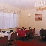 Tria