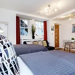 Little Venice Canal Townhouse