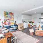 Classic Hammersmith Home By Ravenscourt Park