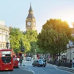 Regents Park Central Apartments