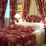 Willett Hotel