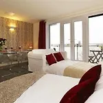 Exclusive Riverview Apartment
