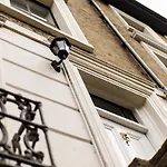 Pleasant Hackney Home By Victoria Park