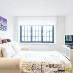 Kings Cross Apartment 3/Apartment