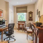 Large Family Home In Fulham