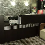 New Globe Hotel