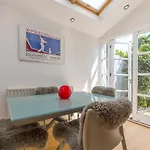 Veeve - Style In Wimbledon