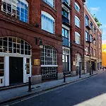 Veeve - Luxurious Leather Warehouse