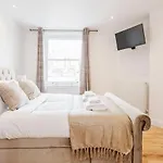 Great Mayfair Apartment,Sleeps 6