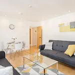 Great Mayfair Apartment,Sleeps 6