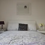 Chicksand Apartment