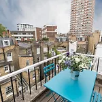 Charming Flat With Balcony In Pimlico