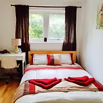 Mudchute Guesthouse