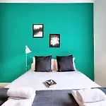 Melrose Apartment