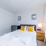 2 Bed Executive Apartment Next To Liverpool Street Free Wifi By City Stay Aparts London
