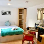 Hfs Studio Next To Hydepark L14