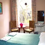 Curzon House Hotel