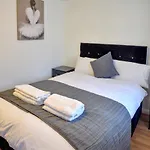 Stylish 2B House With Parking