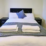 Stylish 2B House With Parking