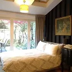 Metro Residence Victoria