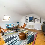 New Bohemian 2 Bedroom Victorian Flat In Dalston