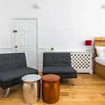 New 1 Bedroom Earls Court Flat Centre Of London