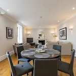 Stylish New Flat Near Mayfair & Piccadilly Circus!