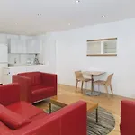 Aparthotel Tower Bridge