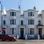 Elegant, Airy 2 Bedroom Flat In Paddington