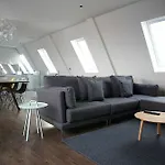 Hop Art House Serviced Apartments