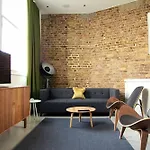 Hop Art House Serviced Apartments