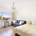 Charming Room In The Heart Of Chiswick