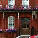 Chelsea: Exceptional 1Br W/Views Of The River Thames & Battersea Park