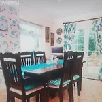 Comfy Room Well Located
