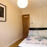 Ravenscourt House
