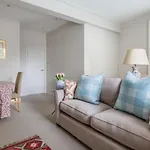 Cadogan Street Apartment