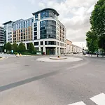Chelsea / Imperial Wharf - Bright, Modern, Sunset View Apartment