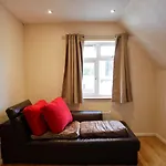 Ravenscourt House
