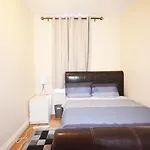 London Zone 2 Three Bedroom Apartment