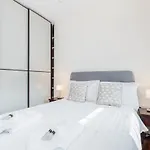 Lcs Liverpool Street Apartments