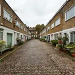 Veeve - Queen\'S Mews