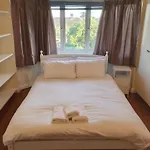 Elegant House 10 Minutes Walk To Wembley Stadium