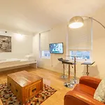 Piccadilly Circus Stylish Studio Apartment